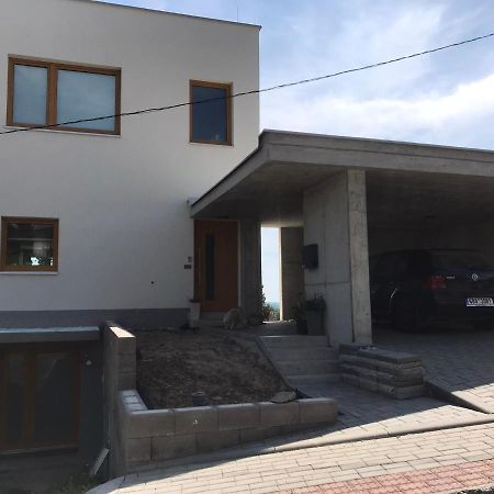 Soukromy Pokoj S Kuchyni A Koupelnou V Radovce Nove Mesto na Morave Exteriör bild