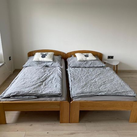 Soukromy Pokoj S Kuchyni A Koupelnou V Radovce Nove Mesto na Morave Exteriör bild